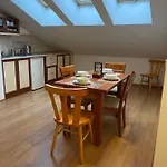 Two Bedroom Flat In Magernitsa